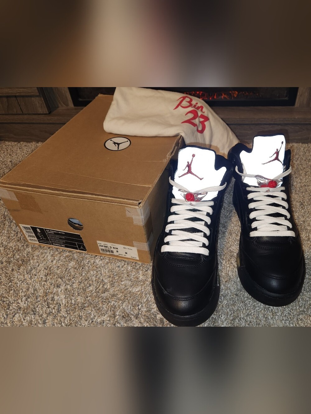 AUTHENTIC AIR JORDAN V BIN23 RETRO PREMIO SIZE 8